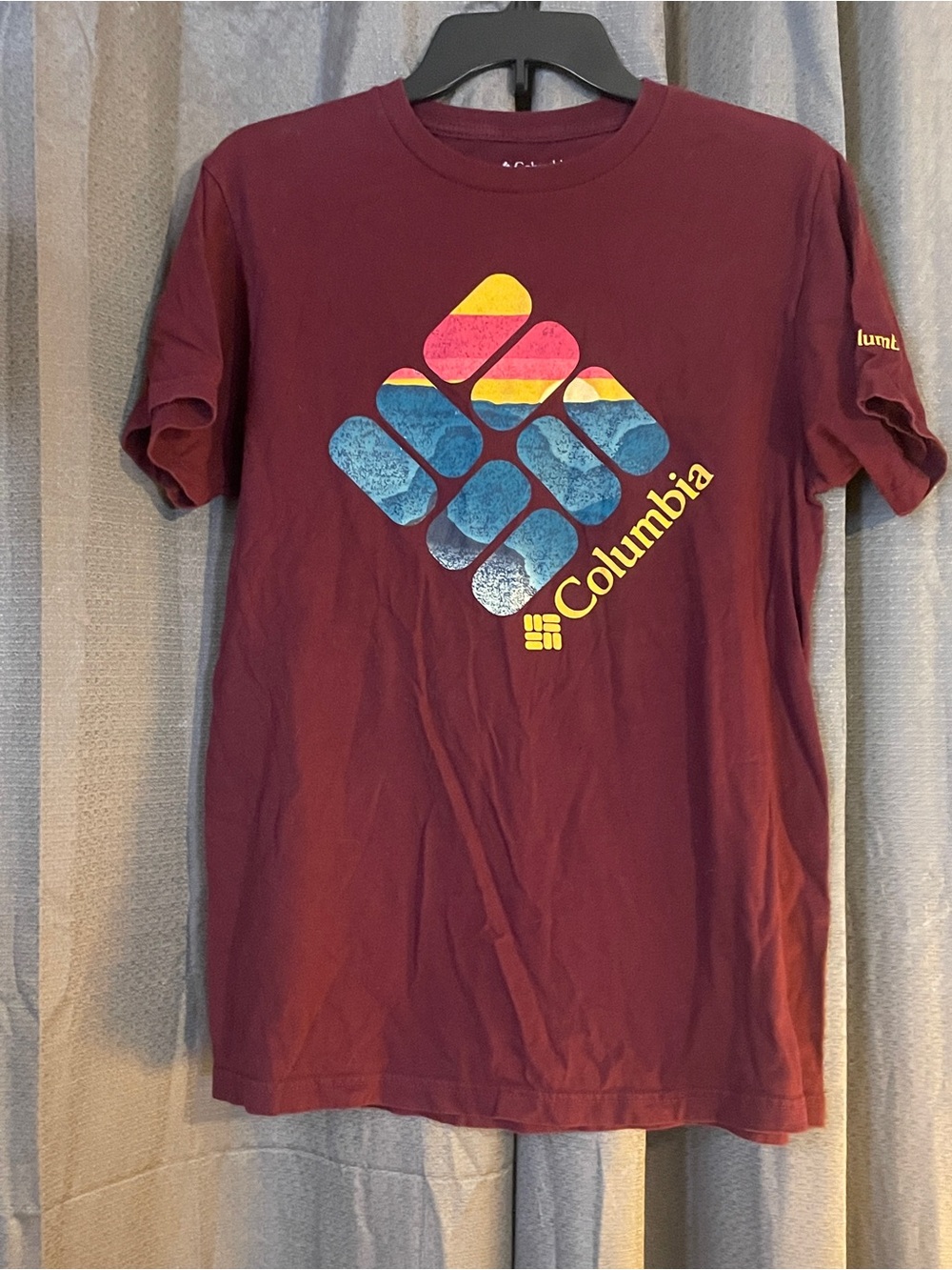 Columbia Men's Burgundy Short-Sleeve Tee with Multicolor Logo